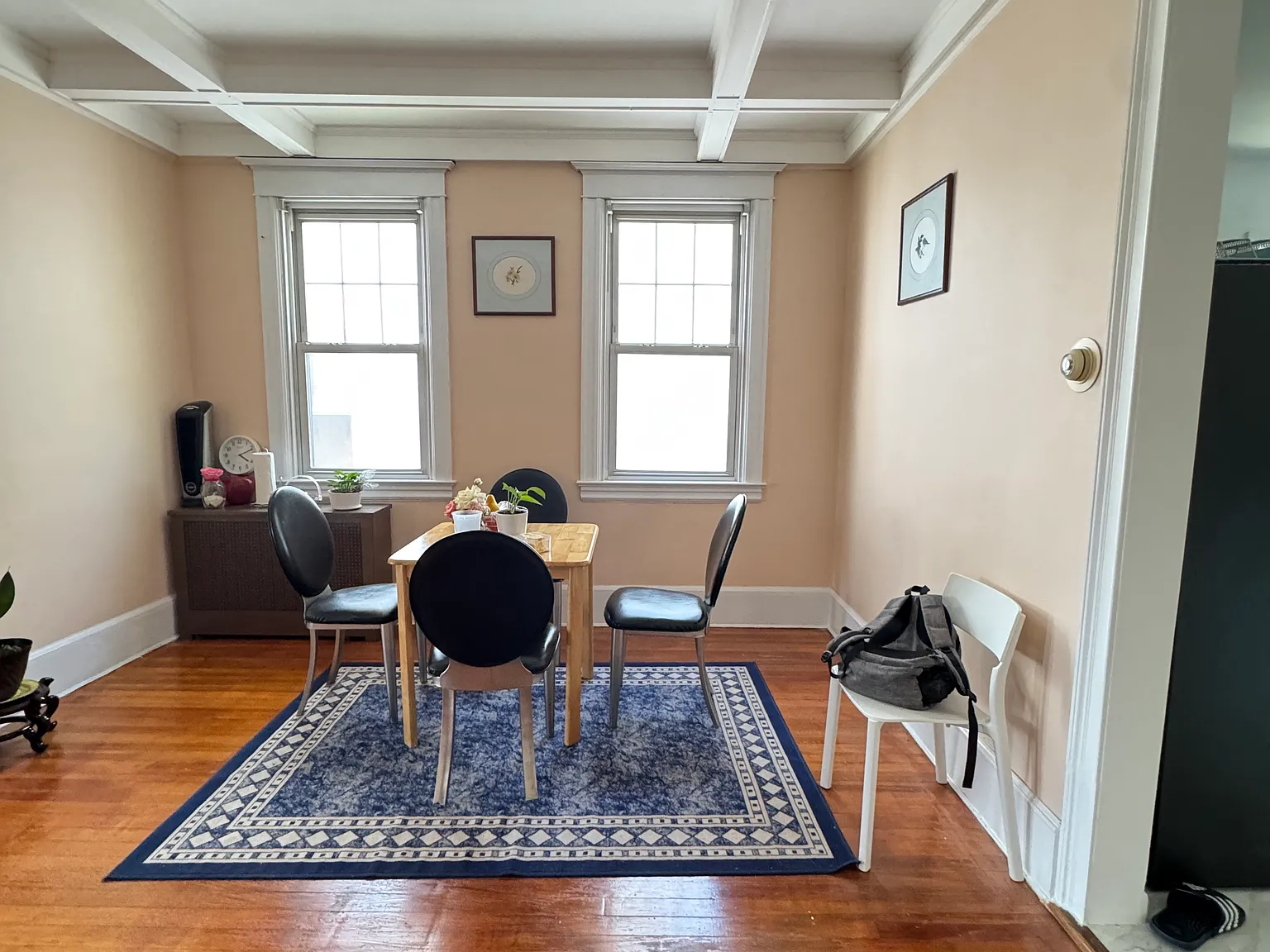 3 bed, 1.5 bath, 1872 sqft, $3,000 — Photo 3