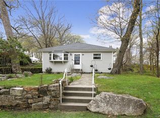 69 Hillair Rd, Lake Peekskill, NY 10537