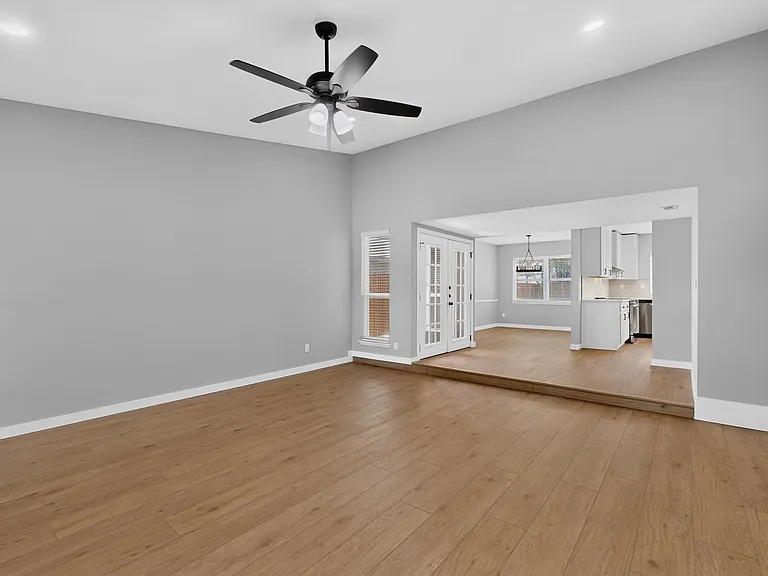 243 Woodhurst Dr — Photo 10