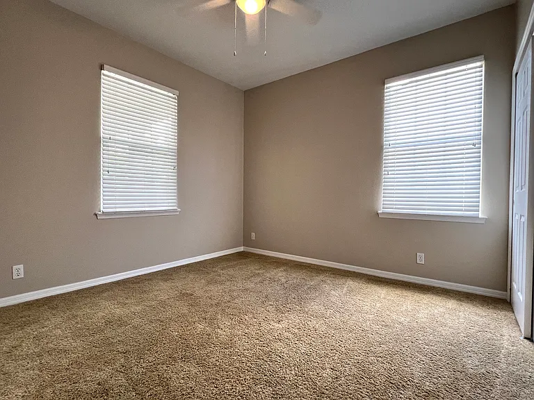 502 Greenbrier Ave — Photo 24