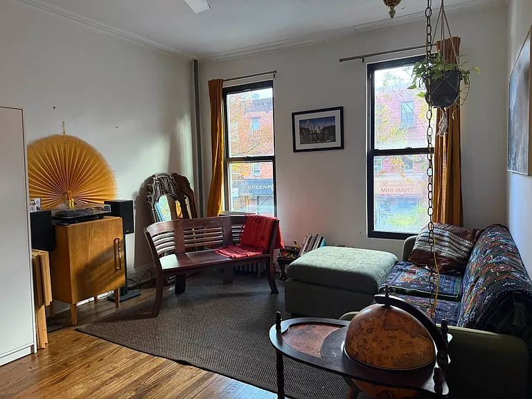 1071 Manhattan Ave #2R — Photo 3