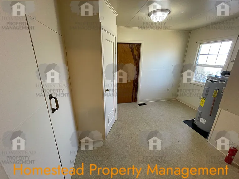 287 SE Ash St — Photo 10