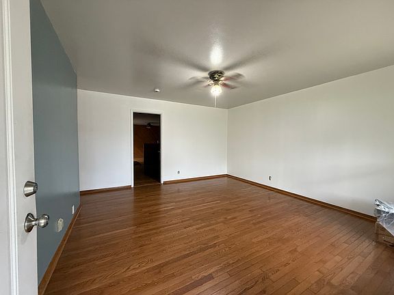 2nd image of 607 Pleasant Pl