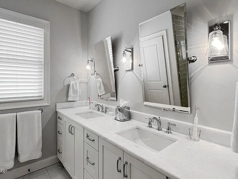 6220 Mistflower Cir — Photo 13