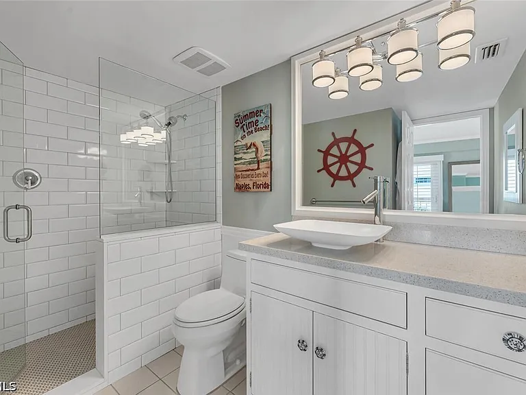 995 9th Ave S #6 — Photo 8