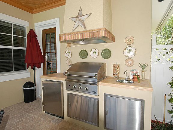 5th image of 113 Henry Sewall Way