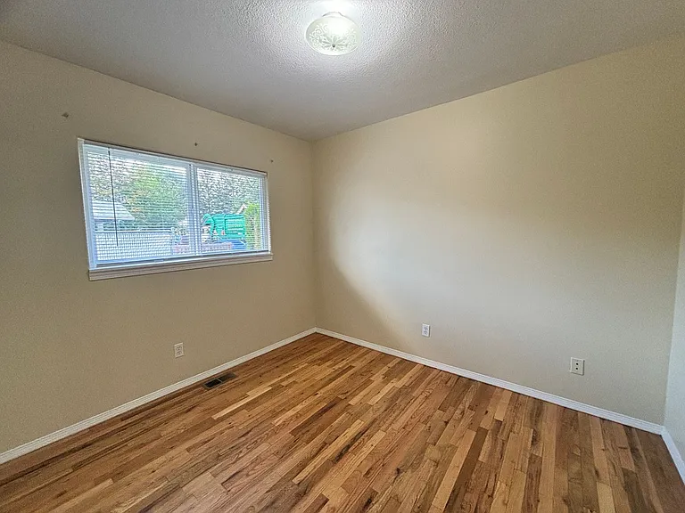 5109 SE 84th Ave — Photo 7