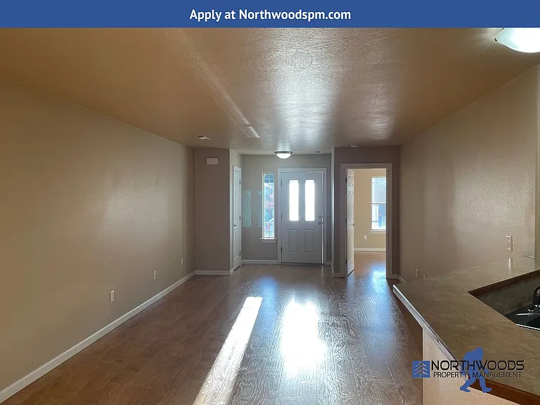 324 Cheney Loop — Photo 3