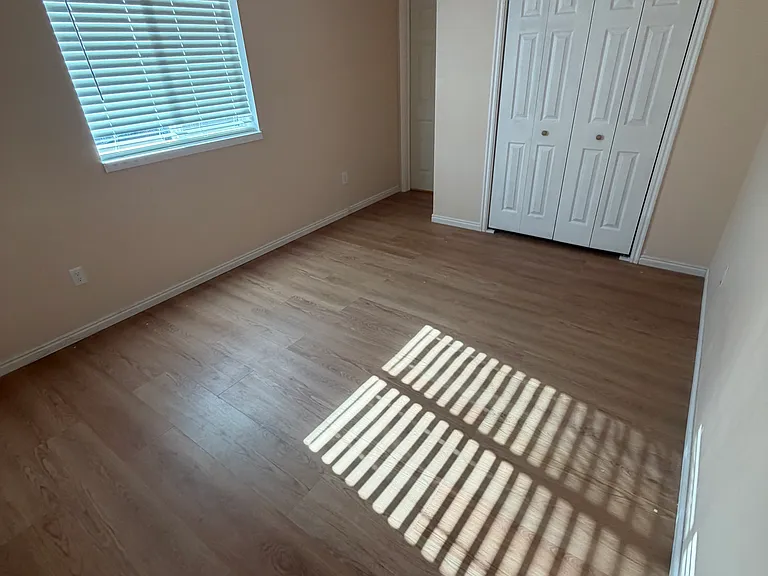190 E 4380 N — Photo 28