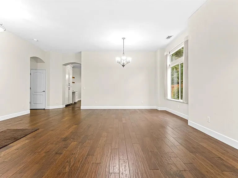 2921 Garzellis Way — Photo 3