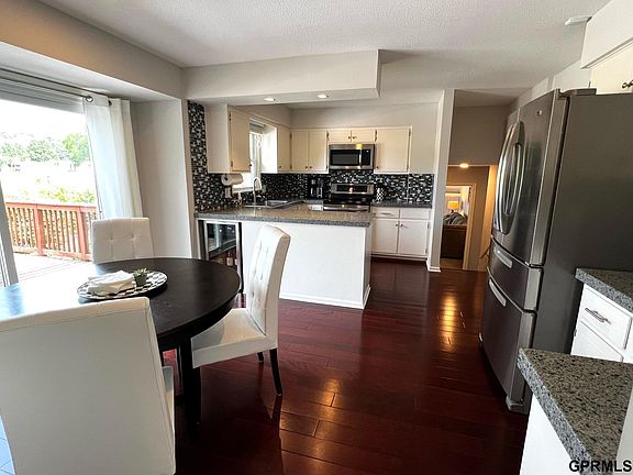 5th image of 2025 S 130th St