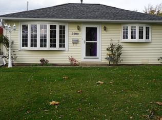 3700 Kingfisher Ln, Rolling Meadows, IL 60008