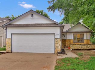 2719 S Glacier Ct, Wichita, KS 67215