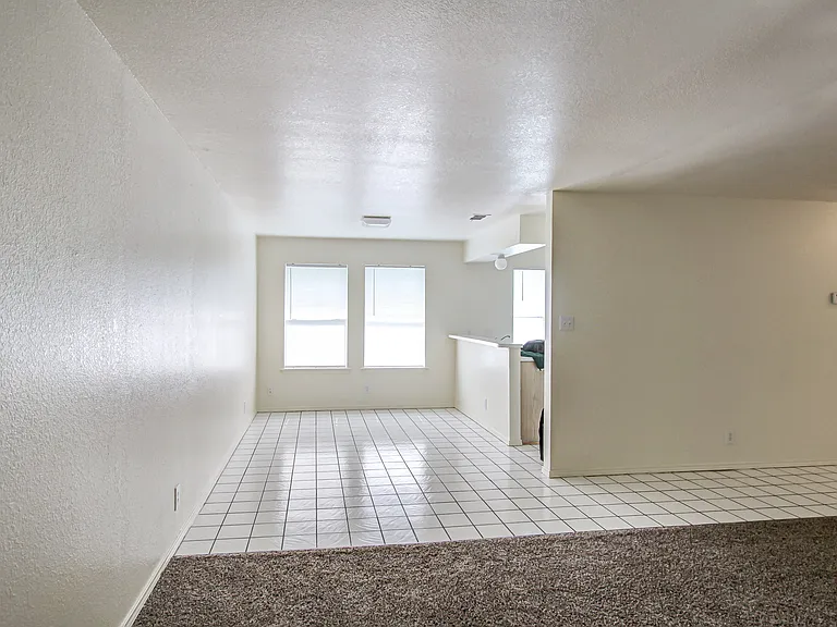 Oak Terrace Apartments — Photo 28