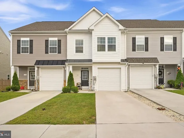 37 Billau Pl, Bunker Hill, WV 25413