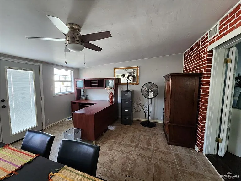 1024 E Laurel Ave — Photo 20
