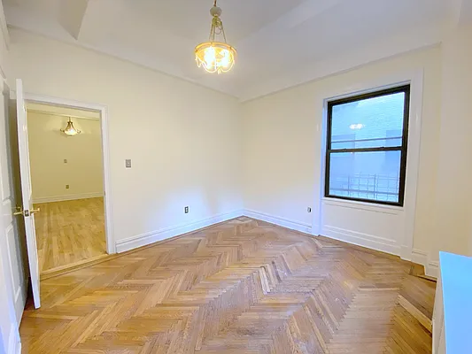 Rented by Bond New York | media 53