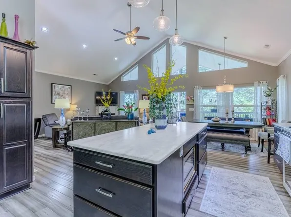 2274 Deep Gap Rd, Bryson City, NC 28713