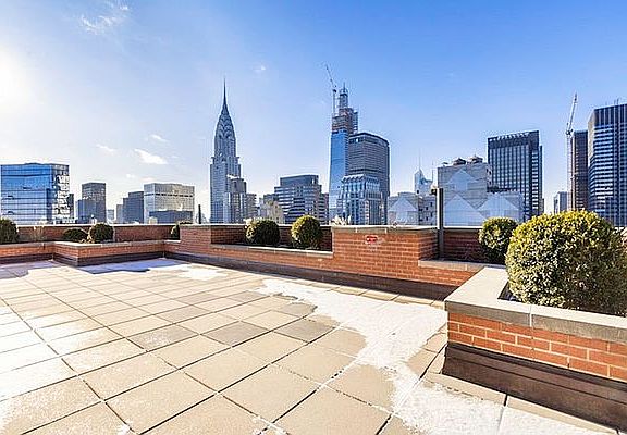 5th image of 236 E 47th St APT 36A