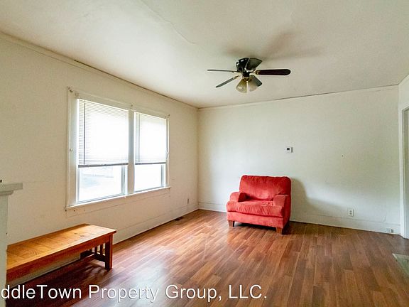 2nd image of 901 W Neely Ave