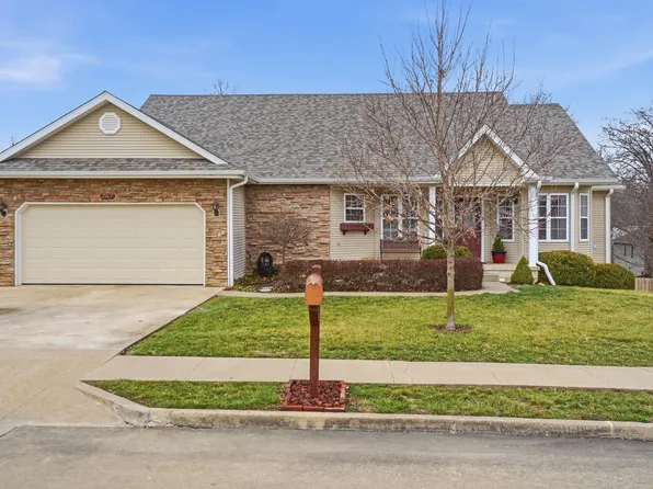 2907 Lake Town Dr, Columbia, MO 65203