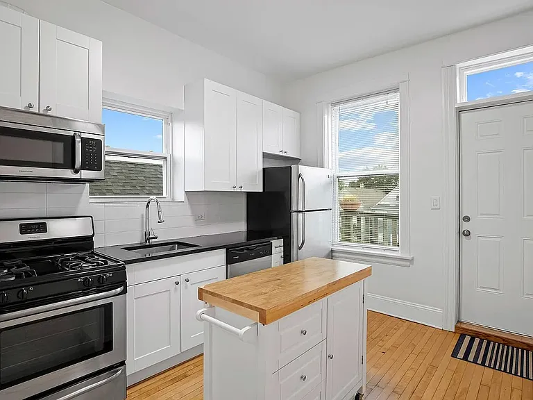 2524 N Campbell Ave #3 — Photo 6