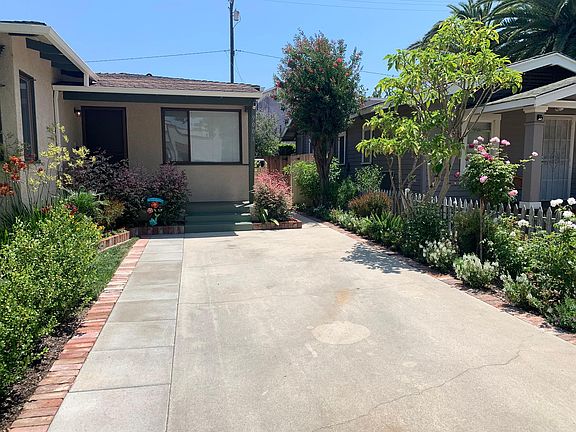Parking for one car on the driveway.