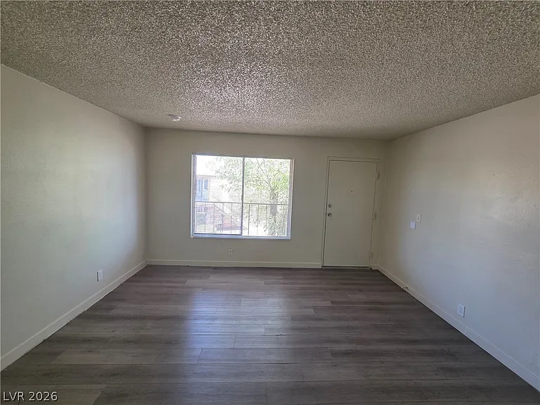 615 S Royal Crest Cir #10 — Photo 24