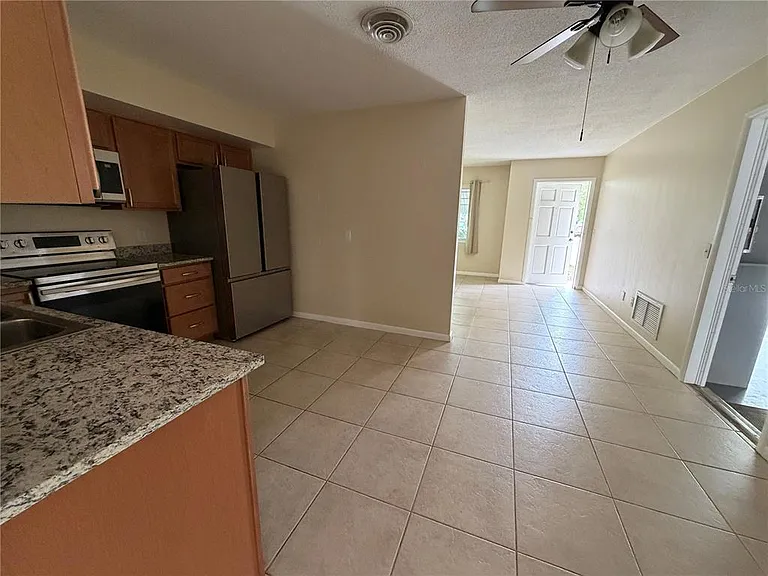 2236 Morningside Dr — Photo 3