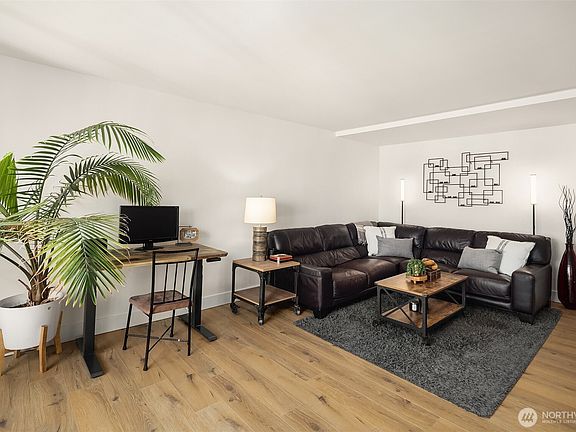 4th image of 1105 Spring Street #1112