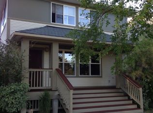 2924 S Frontenac St, Seattle, WA 98108