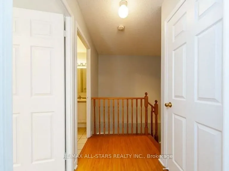 37 Four Winds Dr #105 — Photo 11