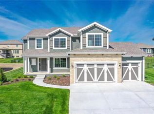12224 S Quail Ridge Dr, Olathe, KS 66061