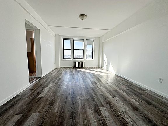 4th image of 83-00 Talbot St #9H