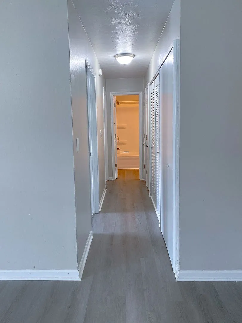 Washington Square Apartment — Photo 4