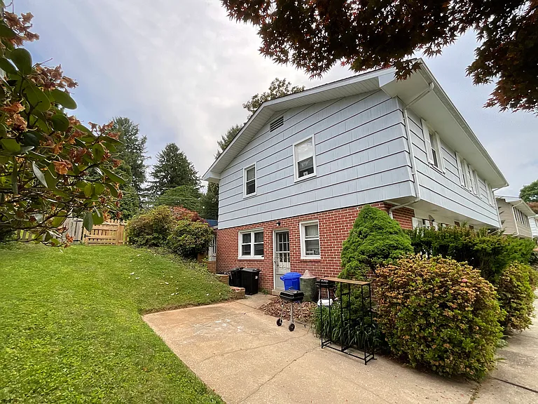 231 Fallsbrook Rd — Photo 8