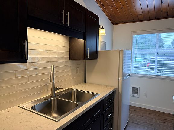 3rd image of 511 104th Street Ct S