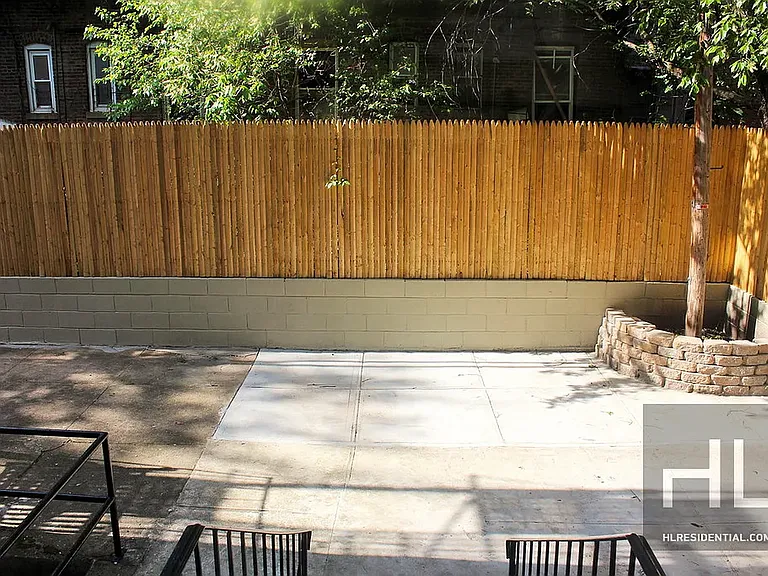 927 Putman Ave #1 — Photo 1