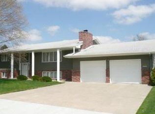 336 N 25th St, Beatrice, NE 68310