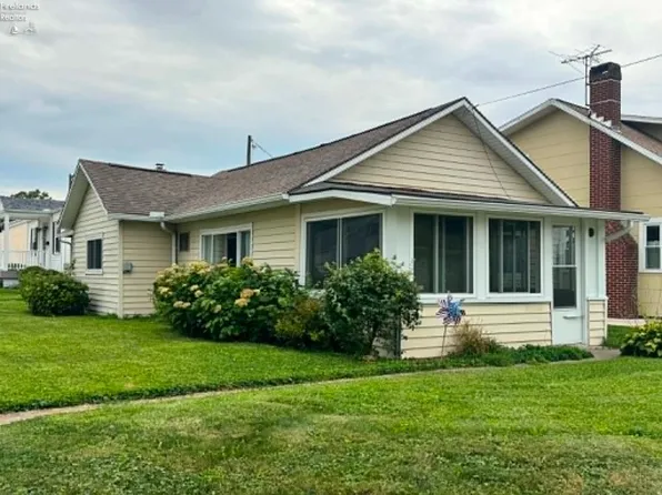 219 Munsee Pl, Huron, OH 44839