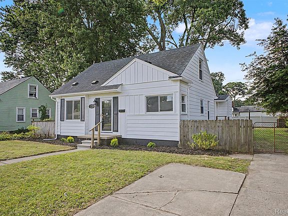 3rd image of 31765 Brown St
