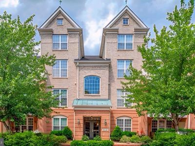 12180 Abington Hall Pl APT 104, Reston, VA, 20190