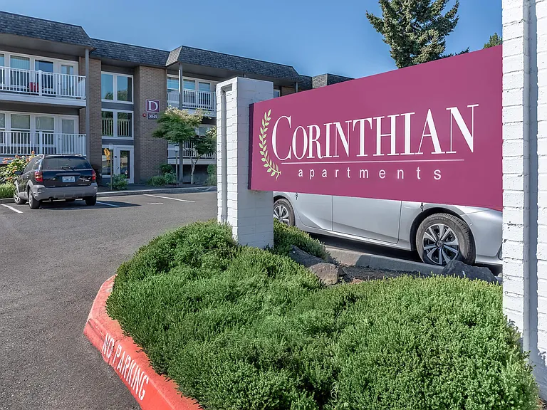 Corinthian Apartments — Photo 28