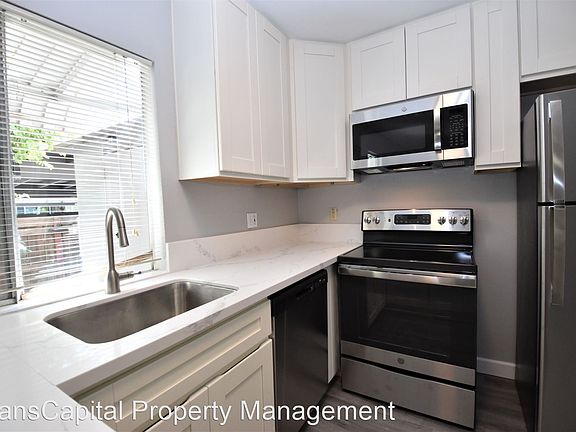 4th image of 8867 Salmon Falls Dr Unit C