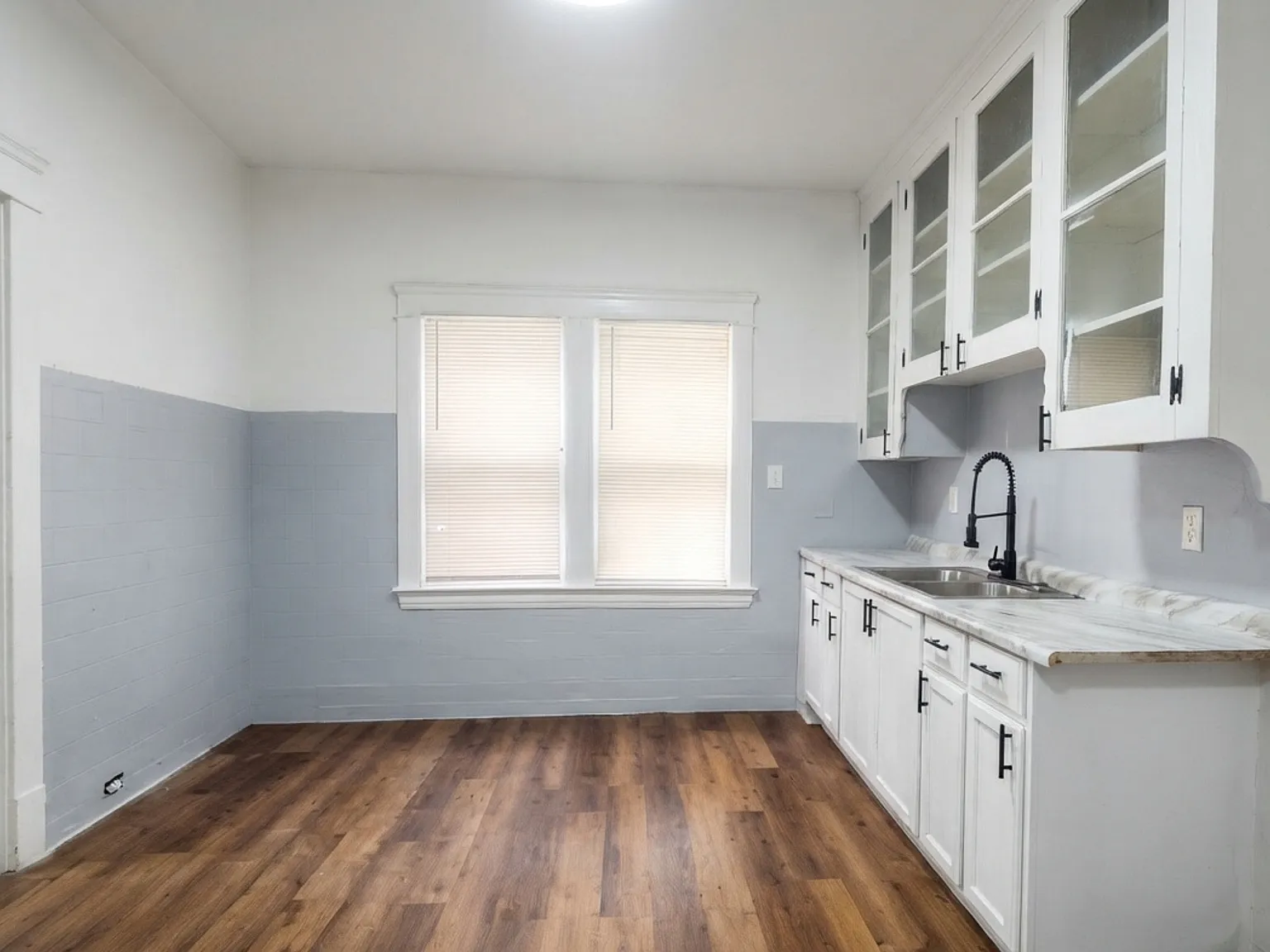 2 bed, 850 sqft, $1,000 — Photo 3