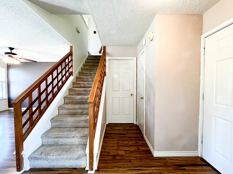 2512 Schulze Dr — Photo 4