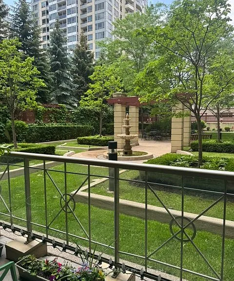 12 Rean Dr #214 — Photo 10