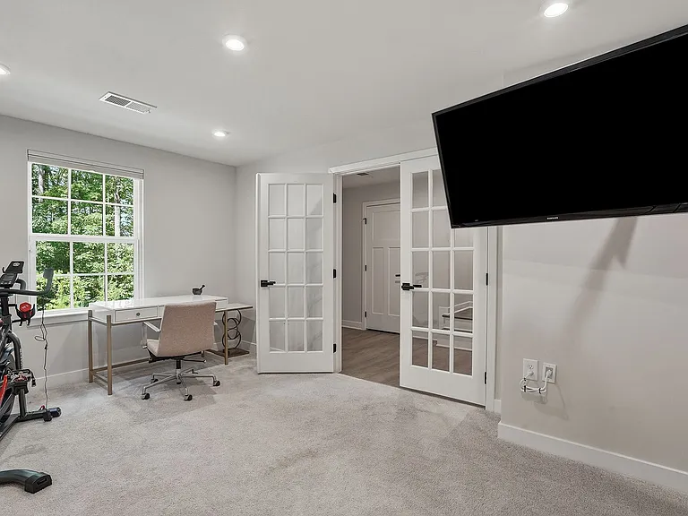 131 Callowhill Ln — Photo 12