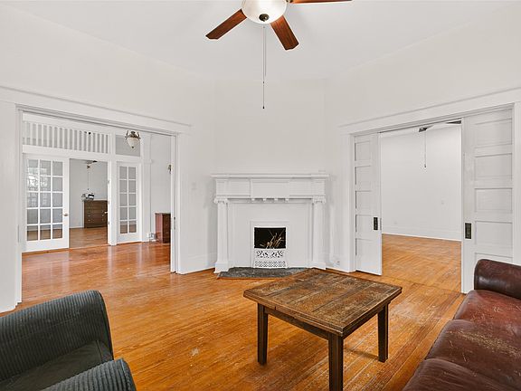 5th image of 600 Eastview Dr
