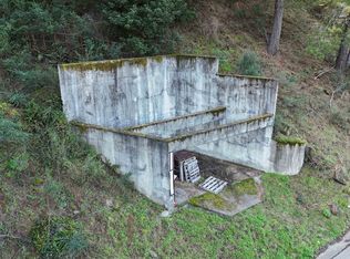 6558 Girvin Dr, Oakland, CA 94611